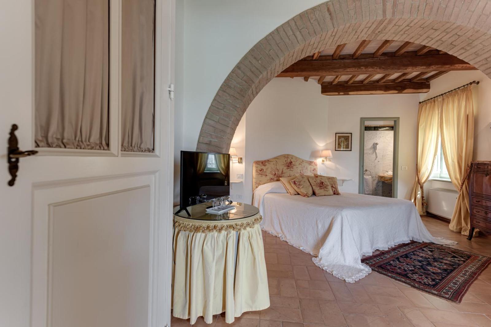 Villa Il Castagno Wine & Resort Siena Exterior foto