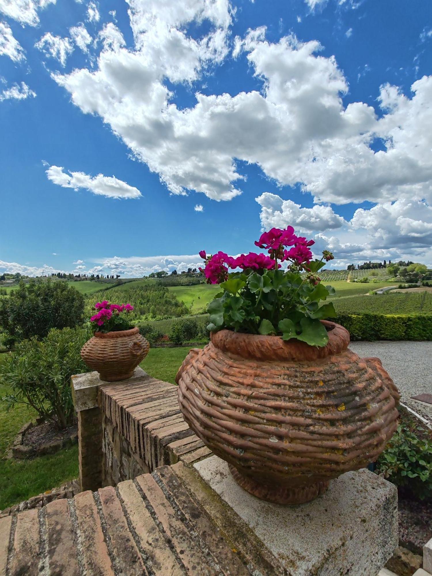 Villa Il Castagno Wine & Resort Siena Exterior foto